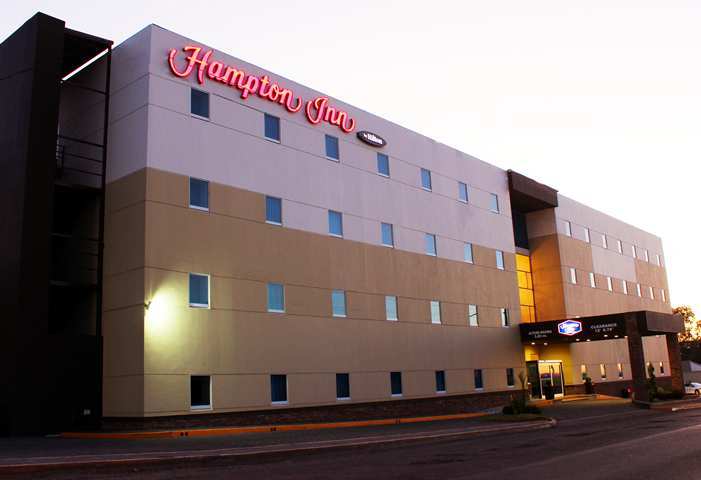 Hotel Hampton By Hilton San Juan del Río Esterno foto