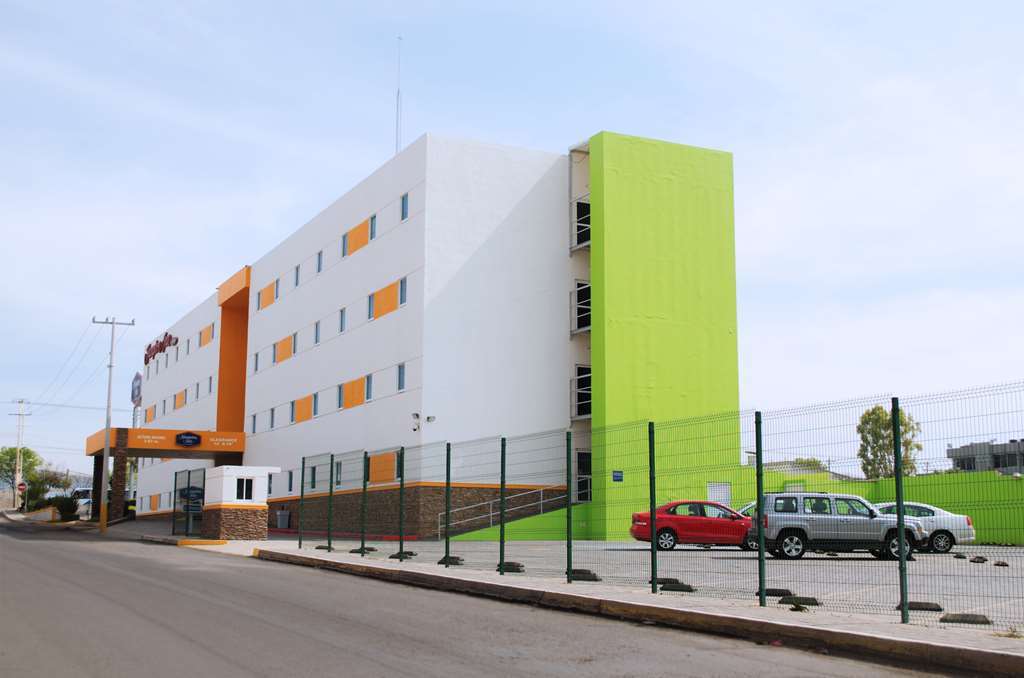 Hotel Hampton By Hilton San Juan del Río Esterno foto